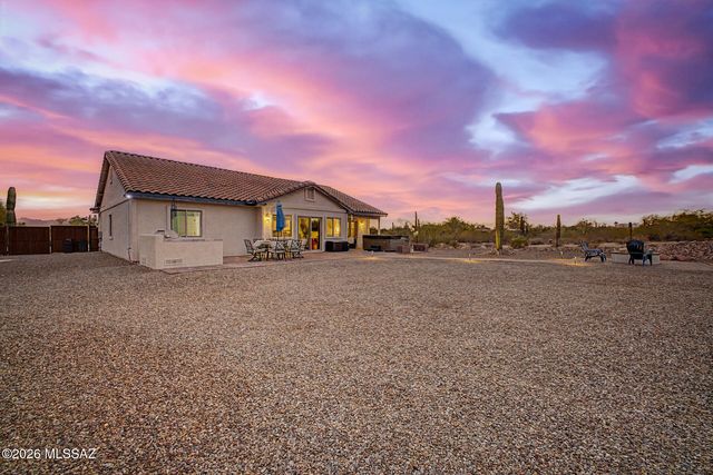 1146 W Las Lomitas Road, Tucson, AZ 85704