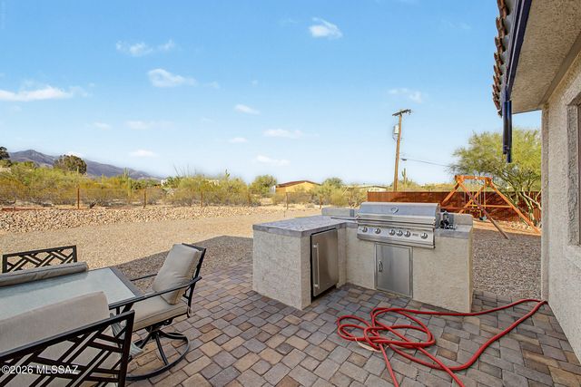 1146 W Las Lomitas Road, Tucson, AZ 85704