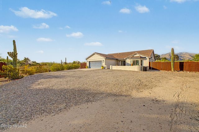 1146 W Las Lomitas Road, Tucson, AZ 85704