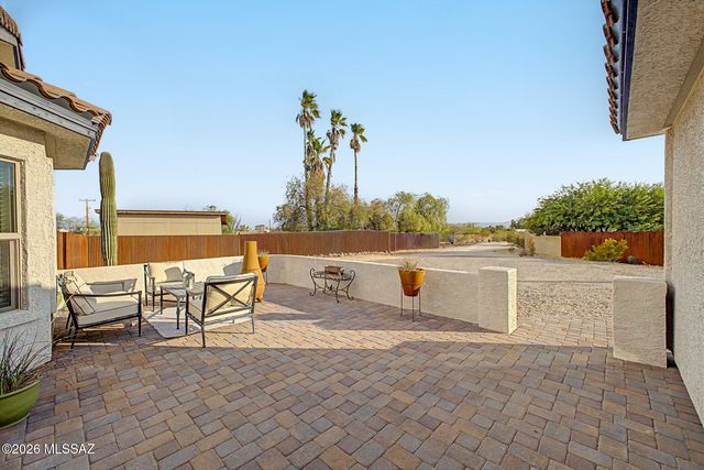 1146 W Las Lomitas Road, Tucson, AZ 85704