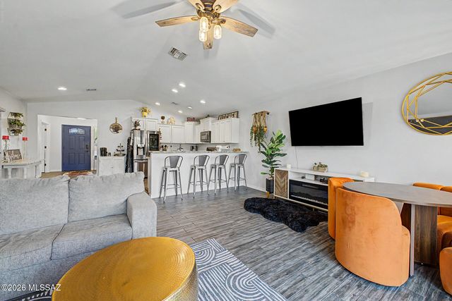 1146 W Las Lomitas Road, Tucson, AZ 85704