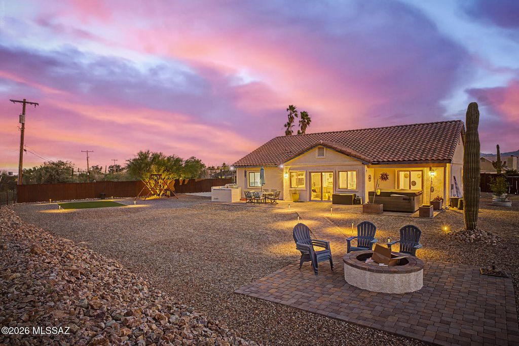 1146 W Las Lomitas Road, Tucson, AZ 85704