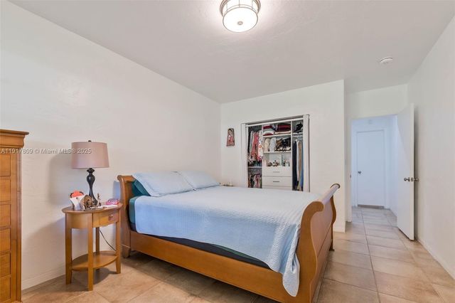 20 Park Dr 2, Bal Harbour, FL 33154