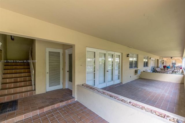 20 Park Dr 2, Bal Harbour, FL 33154