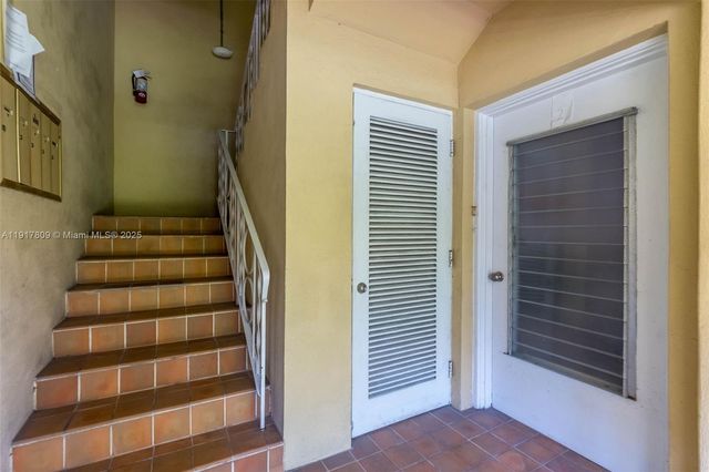 20 Park Dr 2, Bal Harbour, FL 33154