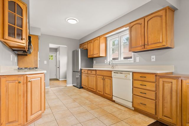 6319 Park Ridge Road, Loves Park, IL 61111