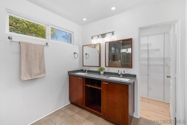 2435 Chicago St, San Diego, CA 92110