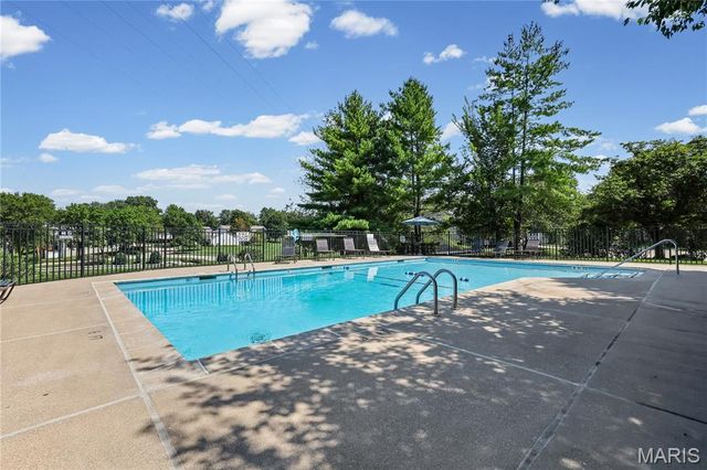 1209 Woodland Point Drive B, St Louis, MO 63146