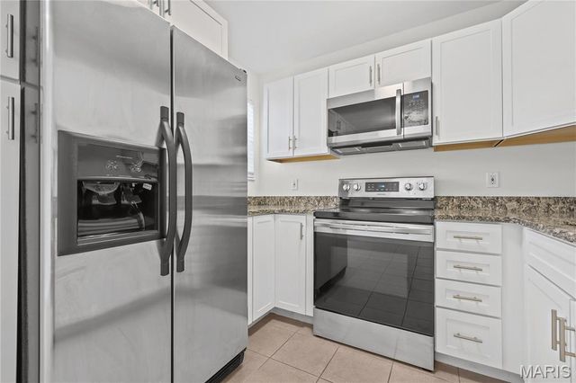 1209 Woodland Point Drive B, St Louis, MO 63146