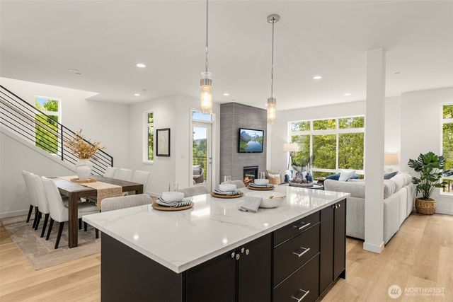 16008 Main View Lane NE, Duvall, WA 98019