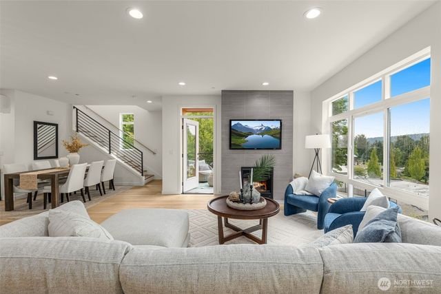 16008 Main View Lane NE, Duvall, WA 98019