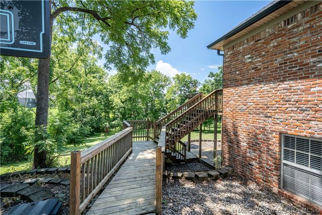 6110 Mariners Trail, Charlestown, IN 47111