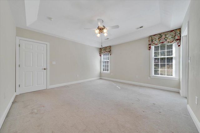 S 734 Battery DR, Roanoke, VA 24019