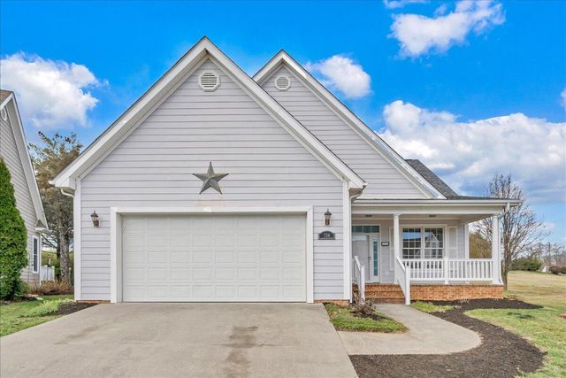 S 734 Battery DR, Roanoke, VA 24019