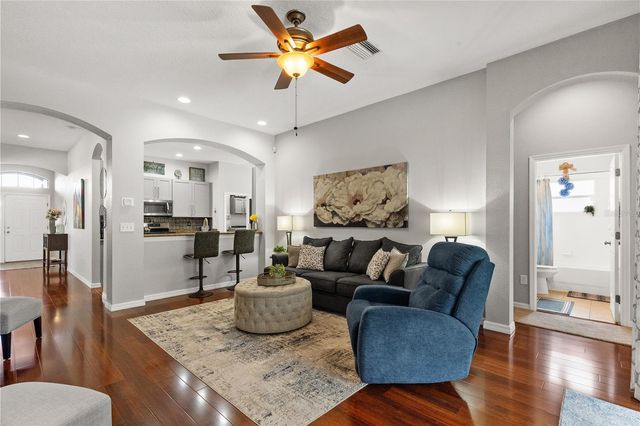 1807 LEYBOURNE LOOP, Wesley Chapel, FL 33543