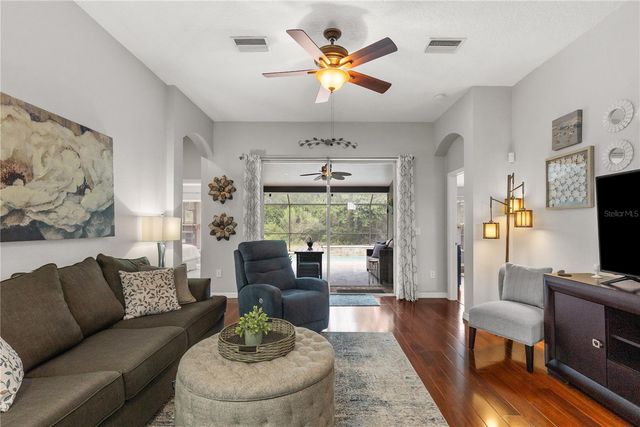 1807 LEYBOURNE LOOP, Wesley Chapel, FL 33543