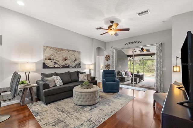 1807 LEYBOURNE LOOP, Wesley Chapel, FL 33543