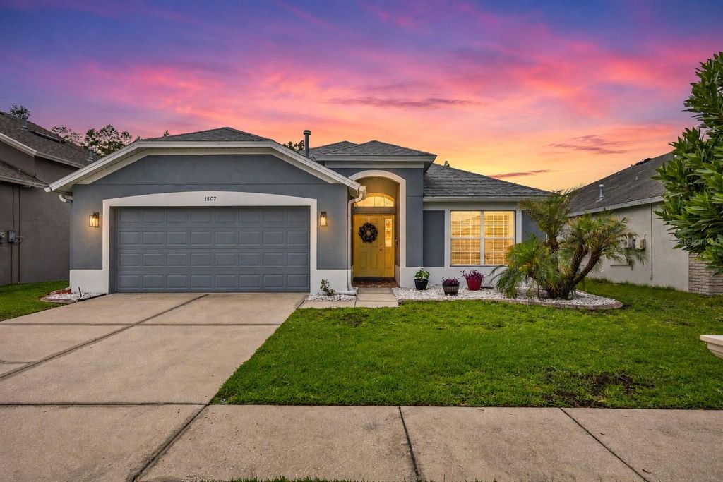 1807 LEYBOURNE LOOP, Wesley Chapel, FL 33543