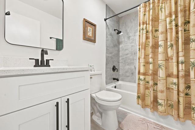 1890 Colony Dr Apt 17L, Surfside Beach, SC 29575