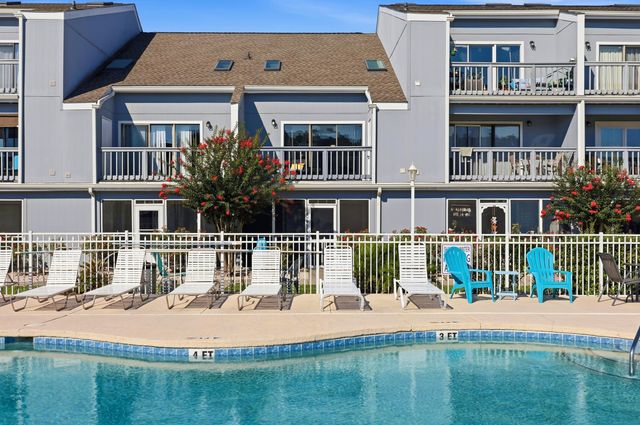 1890 Colony Dr Apt 17L, Surfside Beach, SC 29575