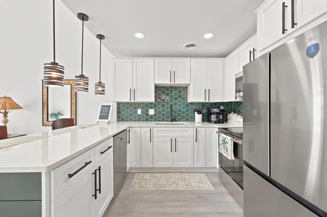 1890 Colony Dr Apt 17L, Surfside Beach, SC 29575
