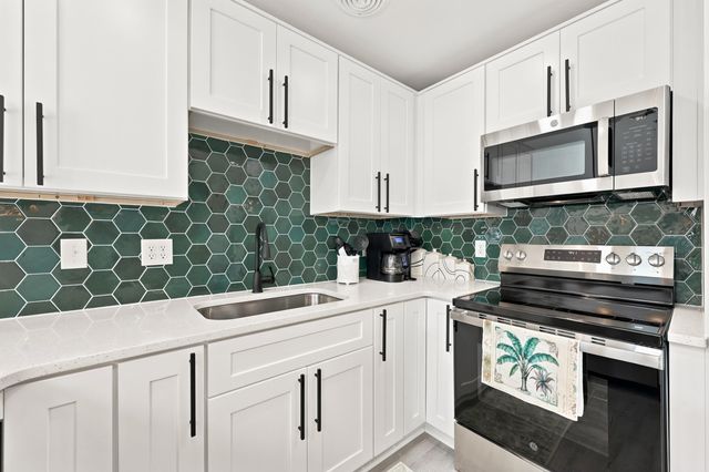 1890 Colony Dr Apt 17L, Surfside Beach, SC 29575