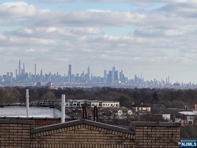 5 Roosevelt Place 4A, Montclair, NJ 07042