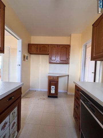 5 Roosevelt Place 4A, Montclair, NJ 07042