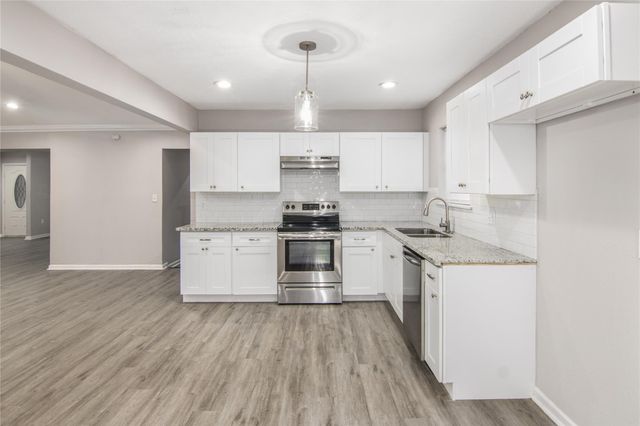 1702 Athens Drive, New Caney, TX 77357