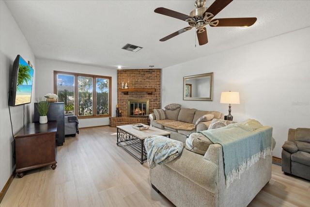 1111 77TH STREET NW, Bradenton, FL 34209