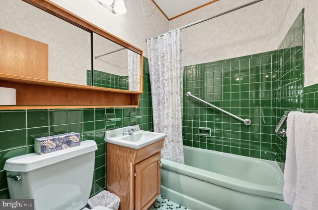 9325 TROUT RD, Philadelphia, PA 19115