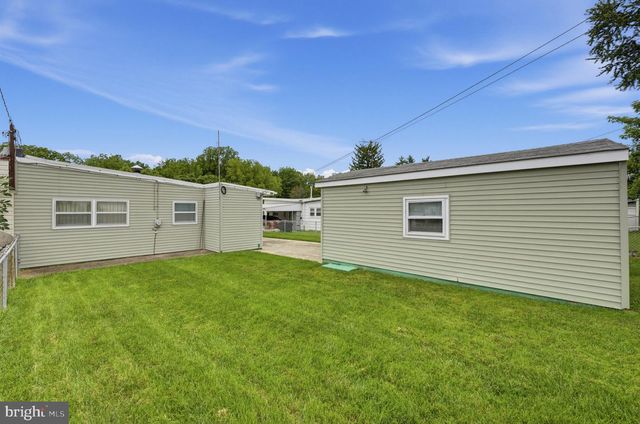 9325 TROUT RD, Philadelphia, PA 19115