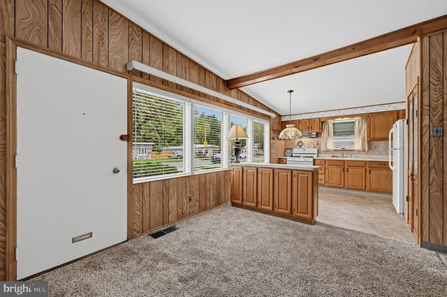 9325 TROUT RD, Philadelphia, PA 19115