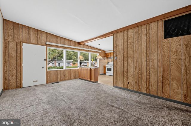9325 TROUT RD, Philadelphia, PA 19115