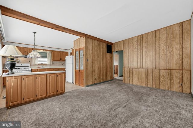 9325 TROUT RD, Philadelphia, PA 19115