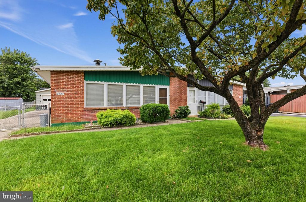 9325 TROUT RD, Philadelphia, PA 19115