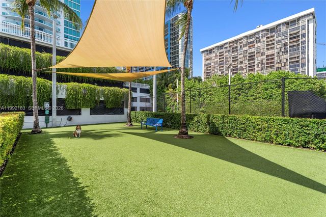 2101 Brickell Ave 806, Miami, FL 33129