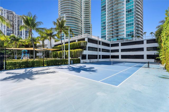 2101 Brickell Ave 806, Miami, FL 33129