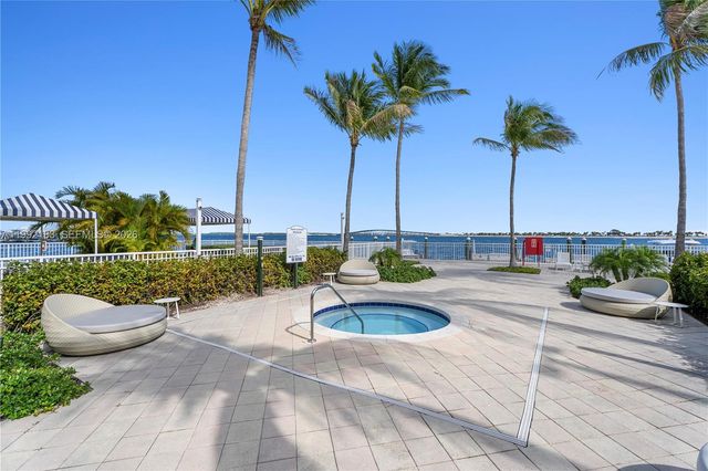 2101 Brickell Ave 806, Miami, FL 33129