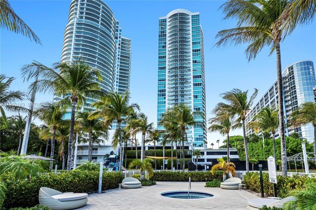 2101 Brickell Ave 806, Miami, FL 33129