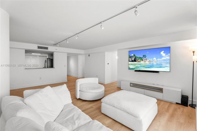 2101 Brickell Ave 806, Miami, FL 33129