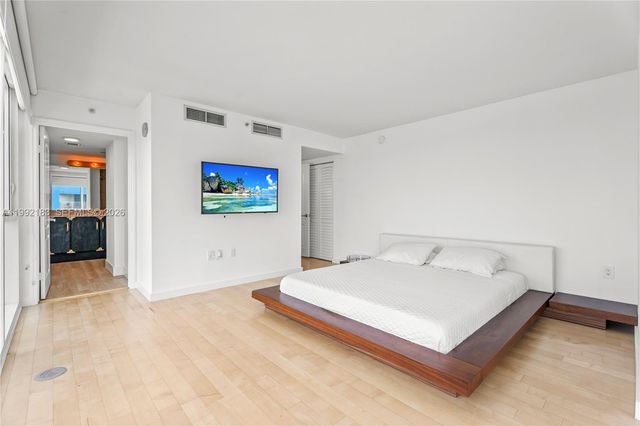 2101 Brickell Ave 806, Miami, FL 33129