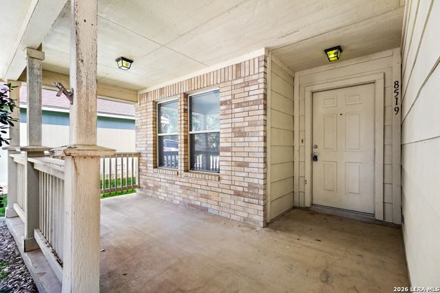 8519 Snakeweed, Converse, TX 78109