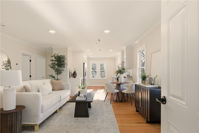 85 Bayview Avenue 2, Bristol, RI 02809