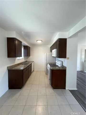 119 17th Street C, Huntington Beach, CA 92648