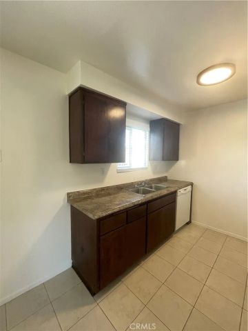 119 17th Street C, Huntington Beach, CA 92648