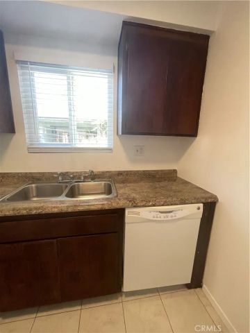 119 17th Street C, Huntington Beach, CA 92648
