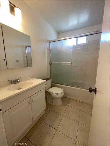 119 17th Street C, Huntington Beach, CA 92648