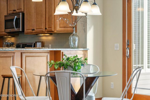 3813 Timber Valley Drive, Maumee, OH 43537