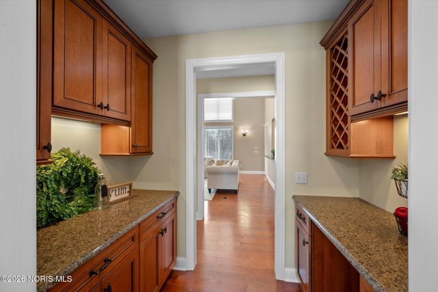 3813 Timber Valley Drive, Maumee, OH 43537